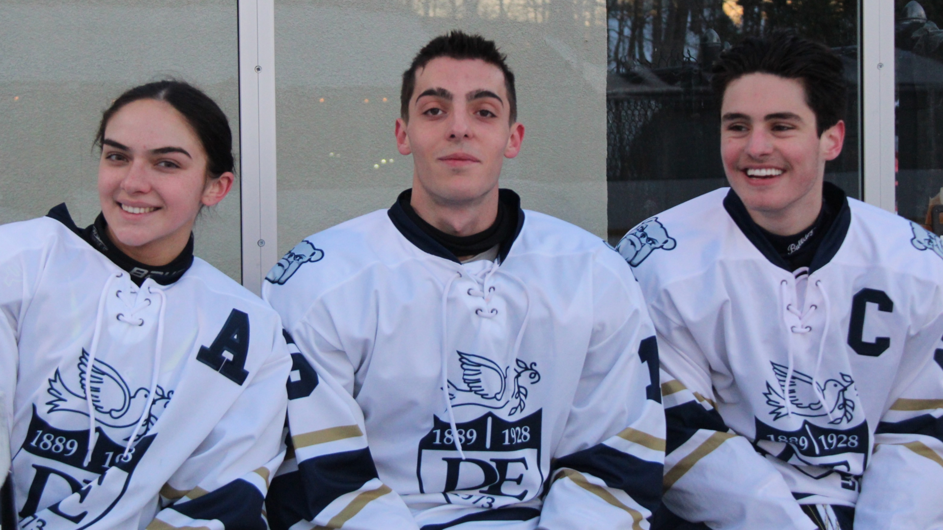 Ice Hockey Club Team Wins in Riverdale Rematch!